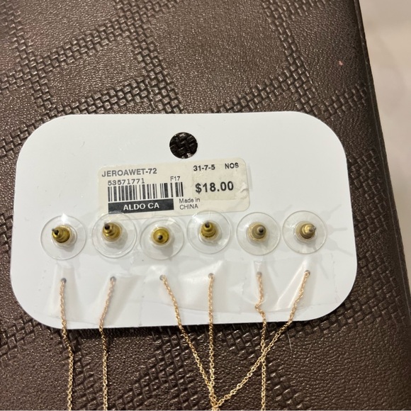 Aldo jewelry - 3 necklaces and 6 pairs of earrings - Picture 4 of 4